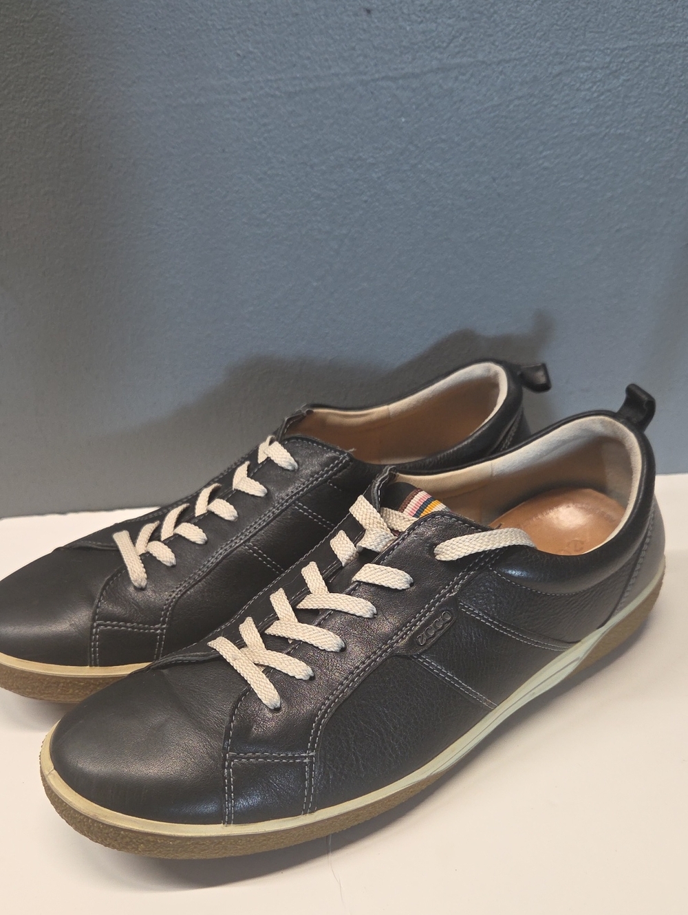 Ecco Womens Black Leather Sneakers Size 41